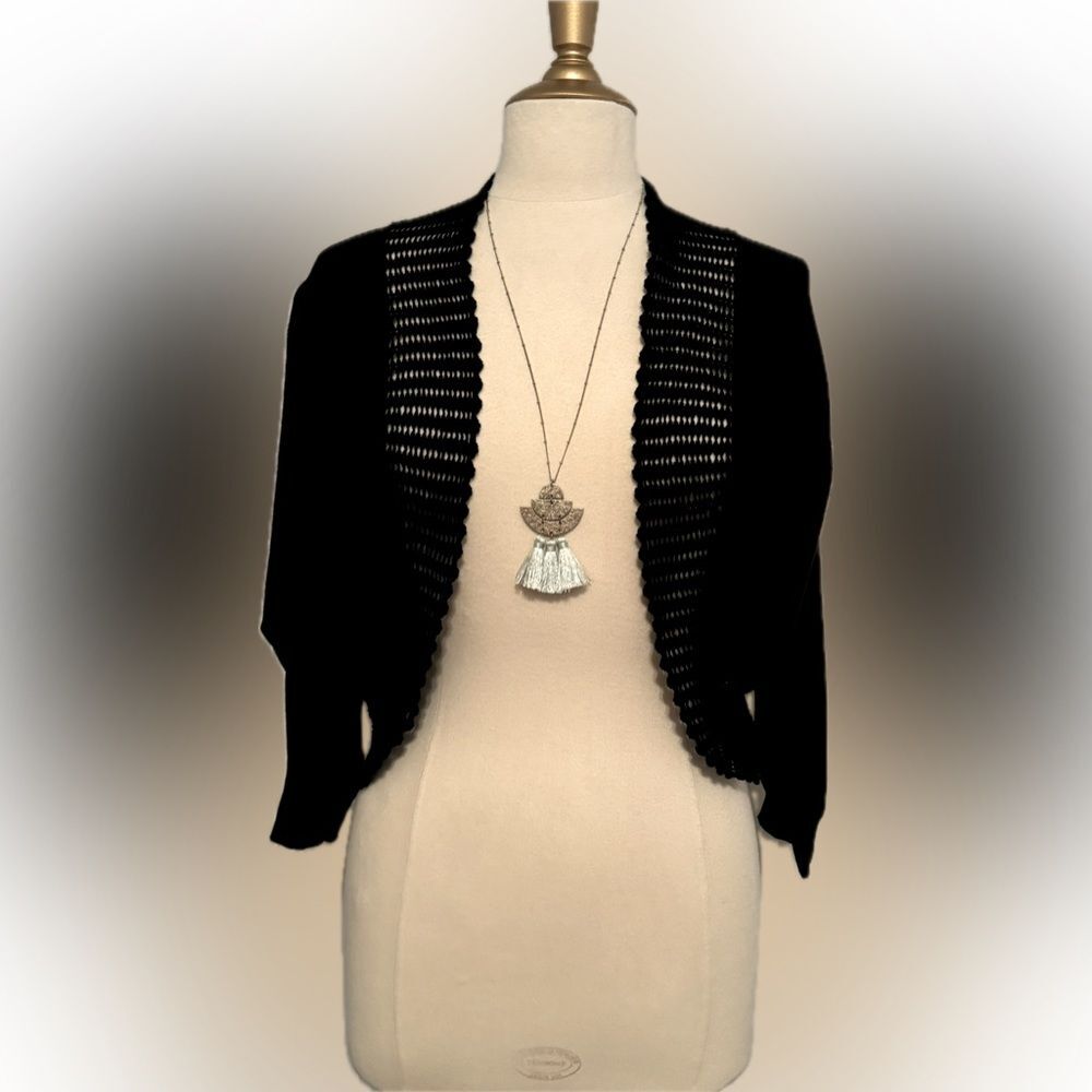 Classic! Elle open-front black detailed cardigan!